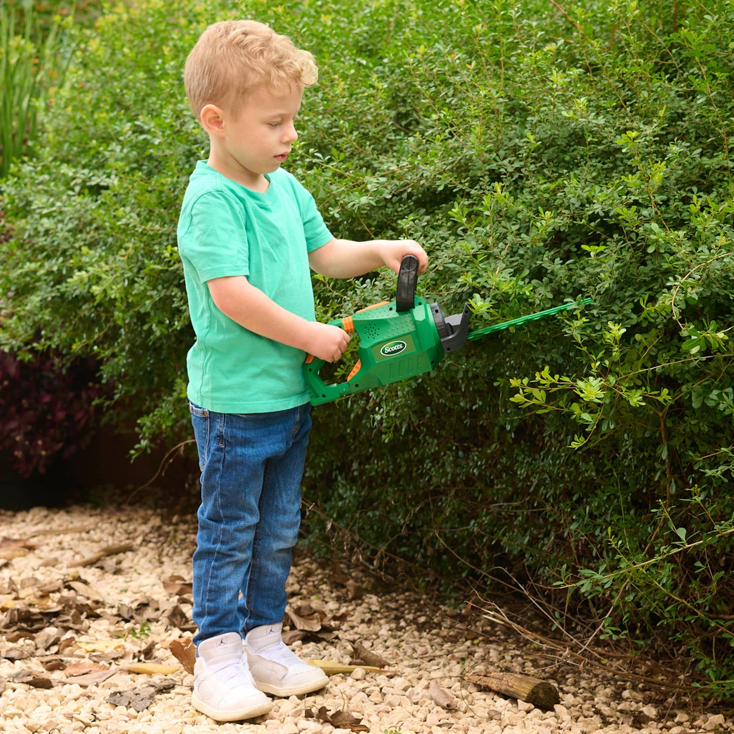 Red Toolbox Scotts Battery-Operated Hedge Trimmer