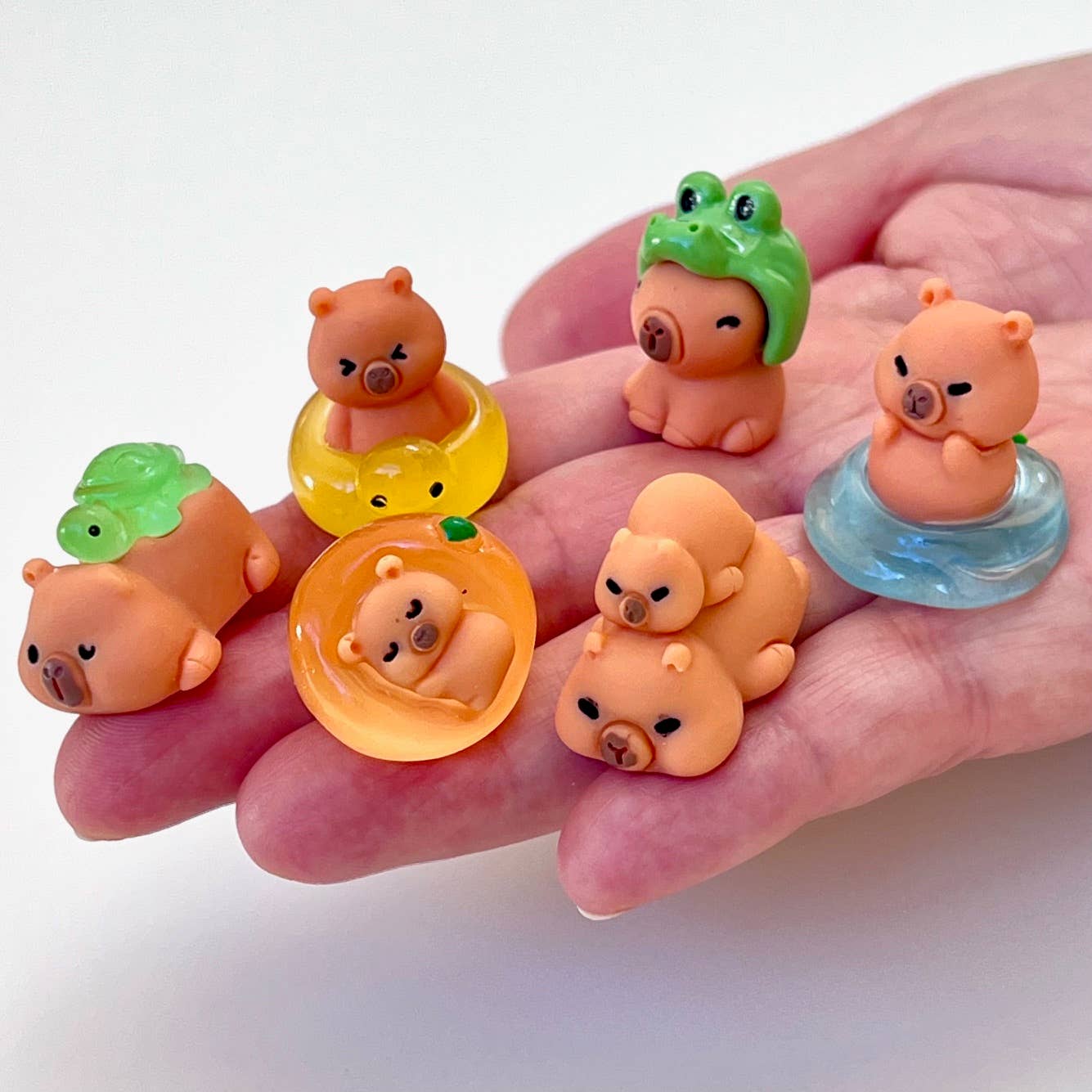 71915 Cute Capybara Miniature Figurines-50