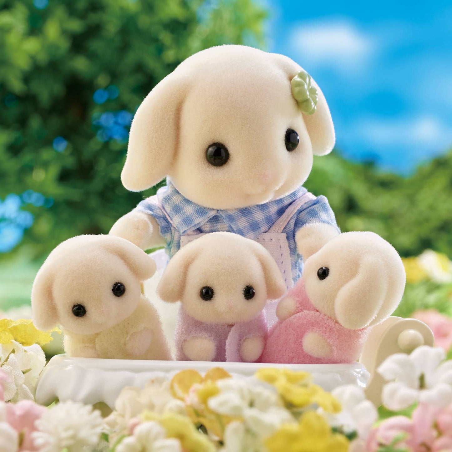 Calico Critters Flora Rabbit Family, 4 Doll Figures