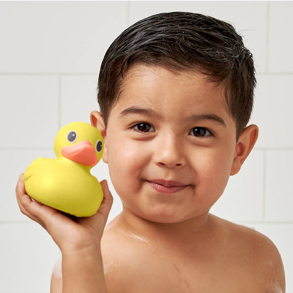 Itzy Splash Gift Set™ Soft Bath + Water Toys