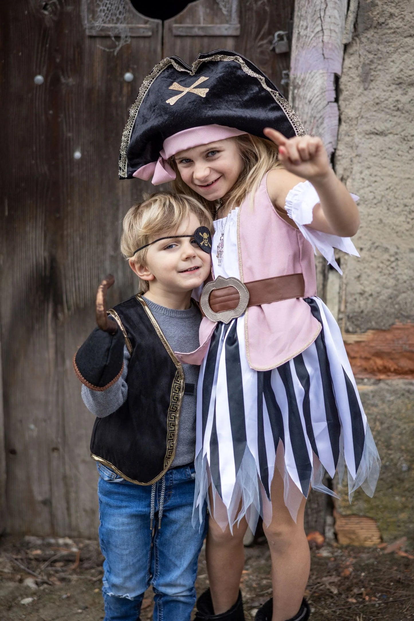 Kira the Pirate Girl Costume