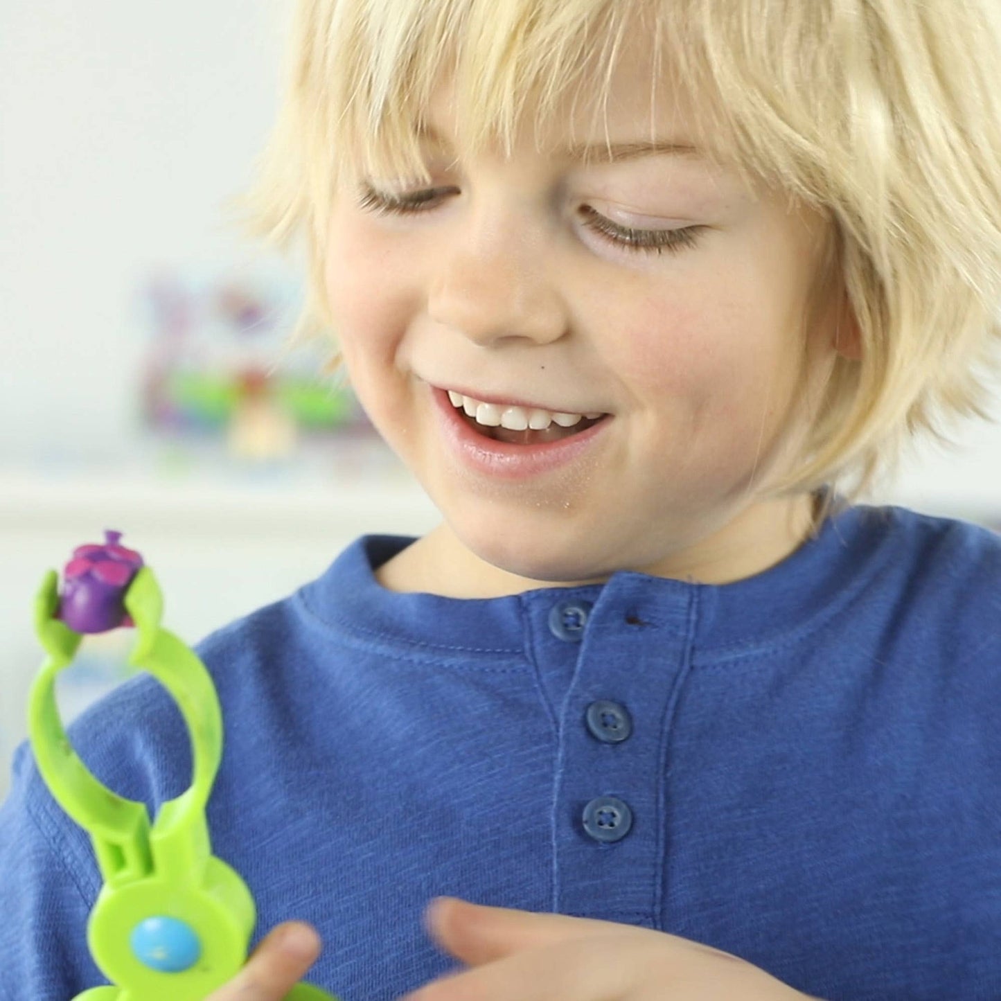 Beaker Creatures® Liquid Reactor Super Lab