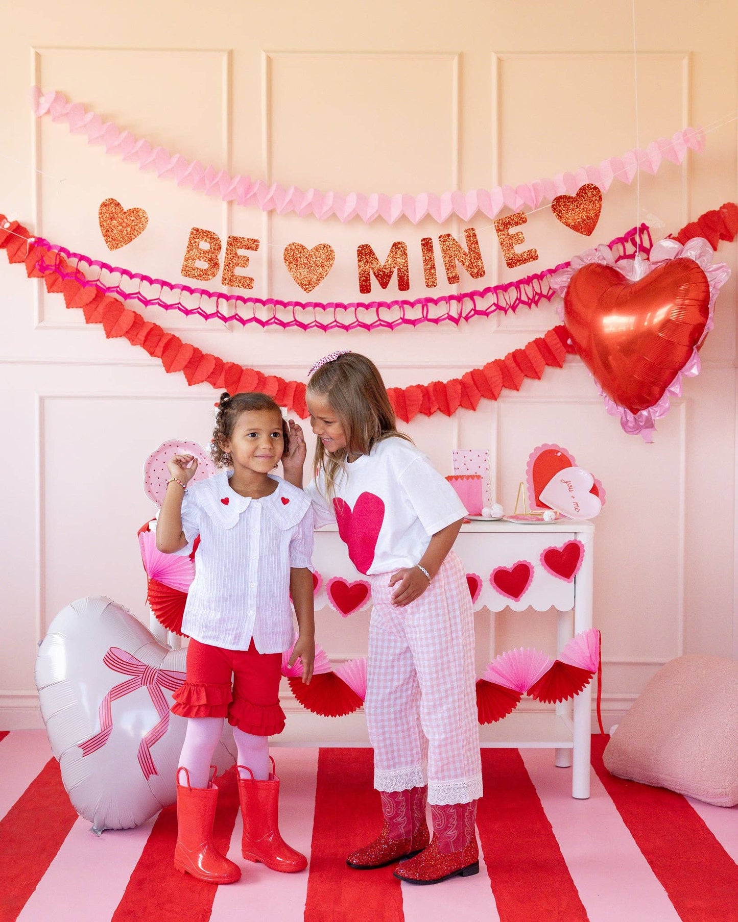 Triple Heart Tissue Garland