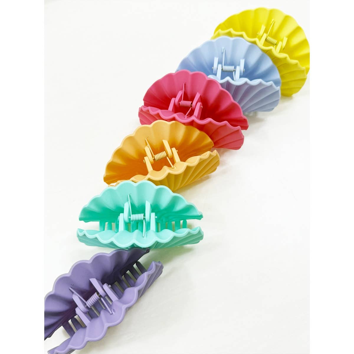Matte Large Shell Design Hair Claw