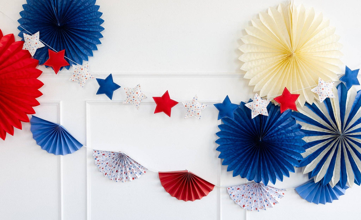 PLHB223 - Bunting Paper Fan Banner