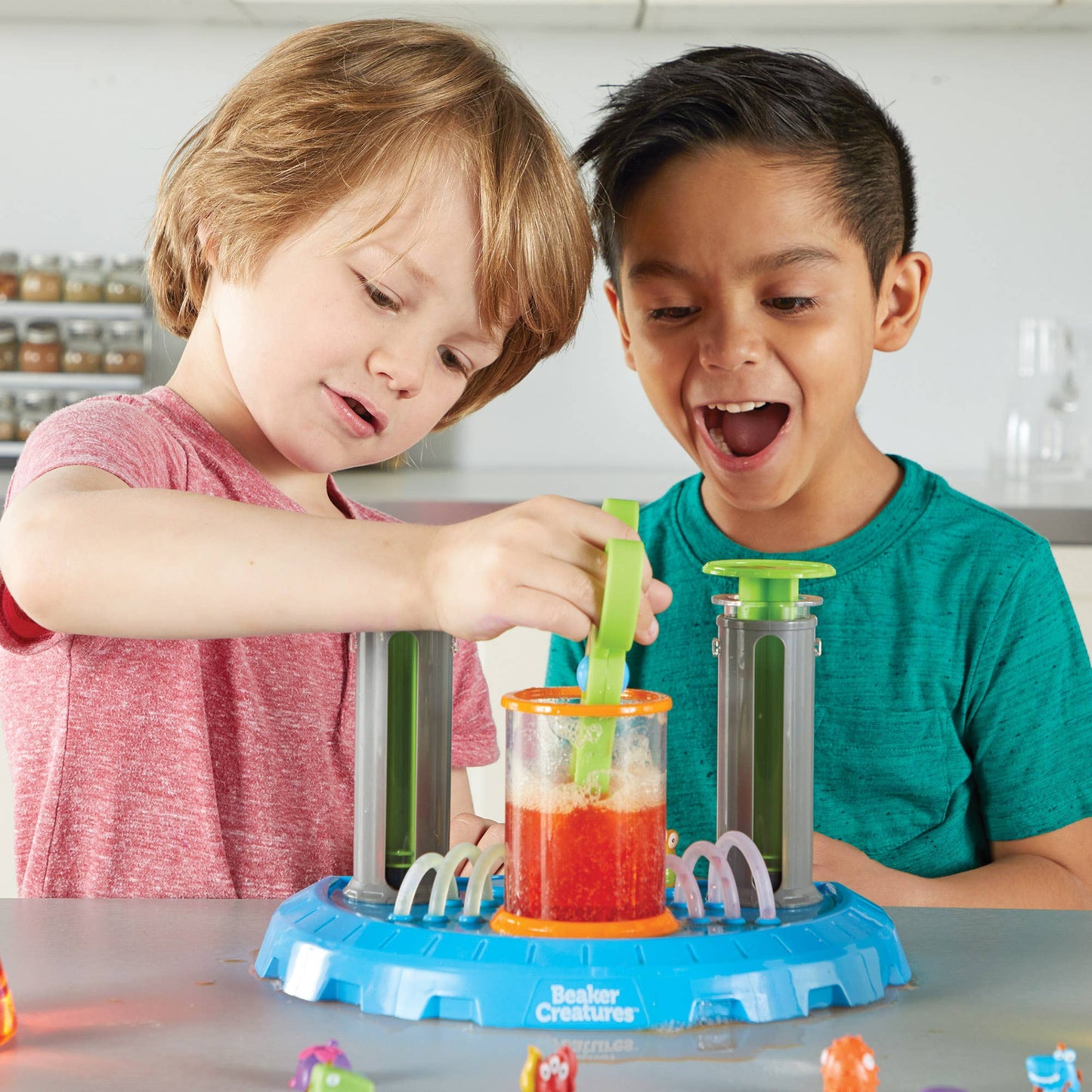 Beaker Creatures® Liquid Reactor Super Lab