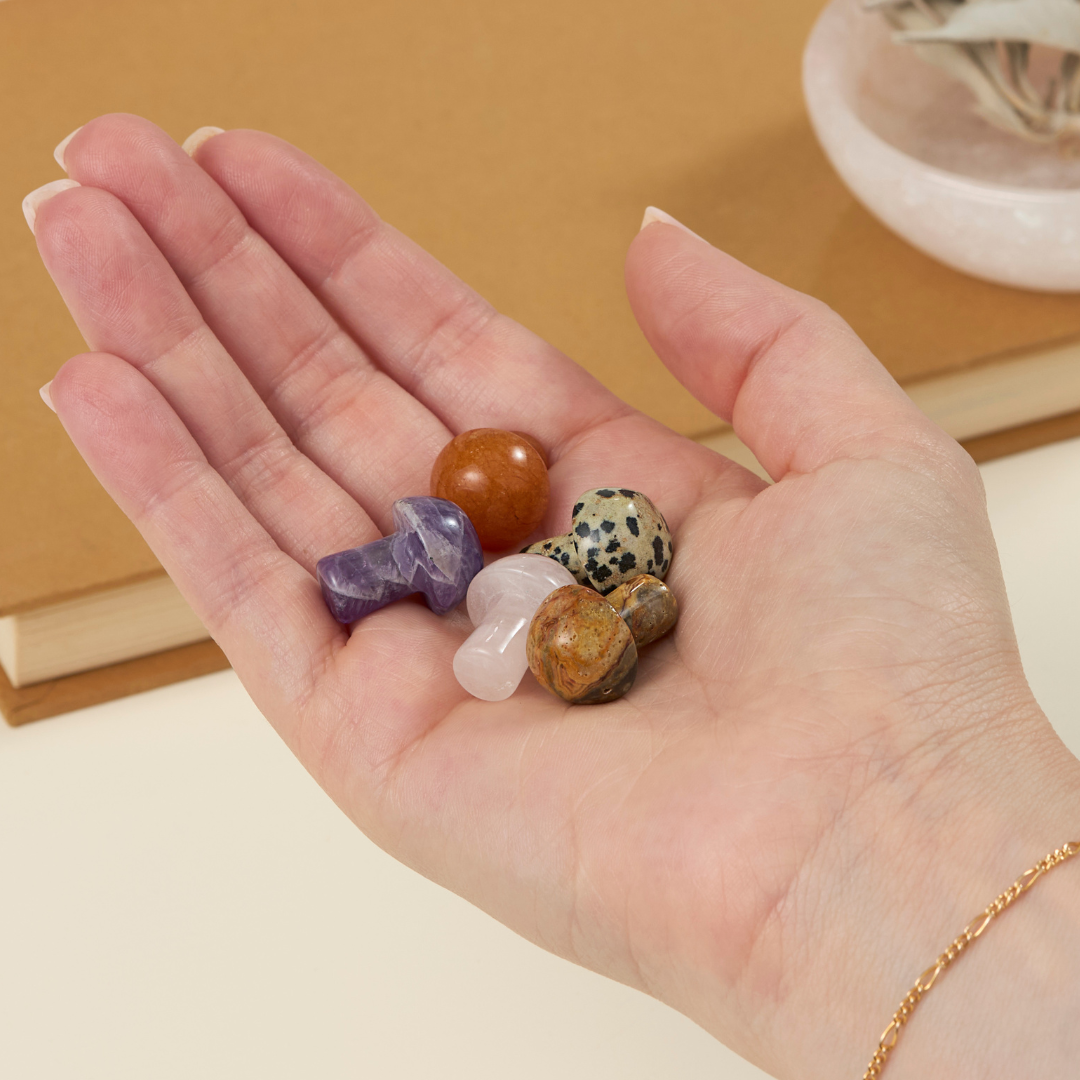 Assorted Carved Crystal Mini Mushrooms - 36 pcs 🍄