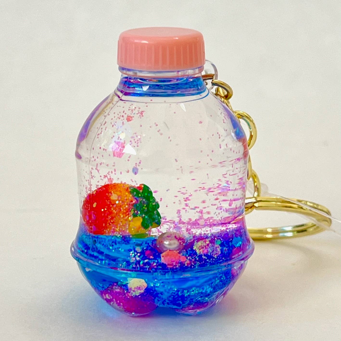 12136 STRAWBERRY FLOATY KEY CHARM