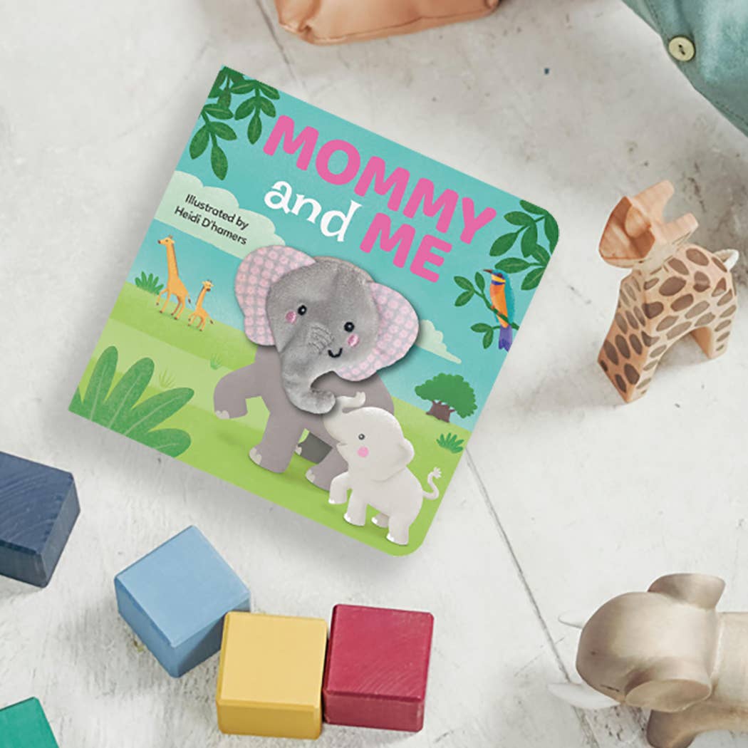 Mommy & Me: Finger Puppet Book by
