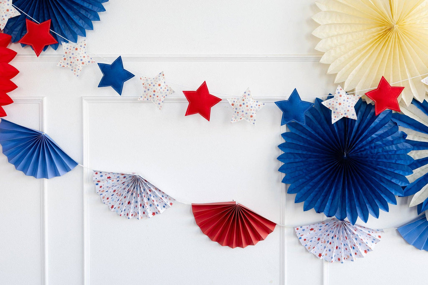 PLHB223 - Bunting Paper Fan Banner