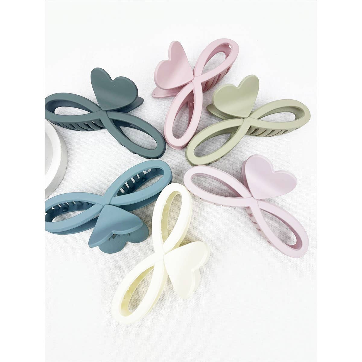 LOVE AND REPEAT Symbol Matte Hair Claw