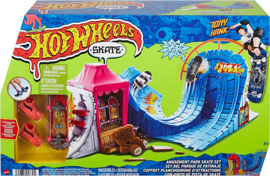 Hot Wheels Skate Amusement Park Playset with 1 Tony Hawk Fingerboard & Pair of Skate Shoes, 10 in