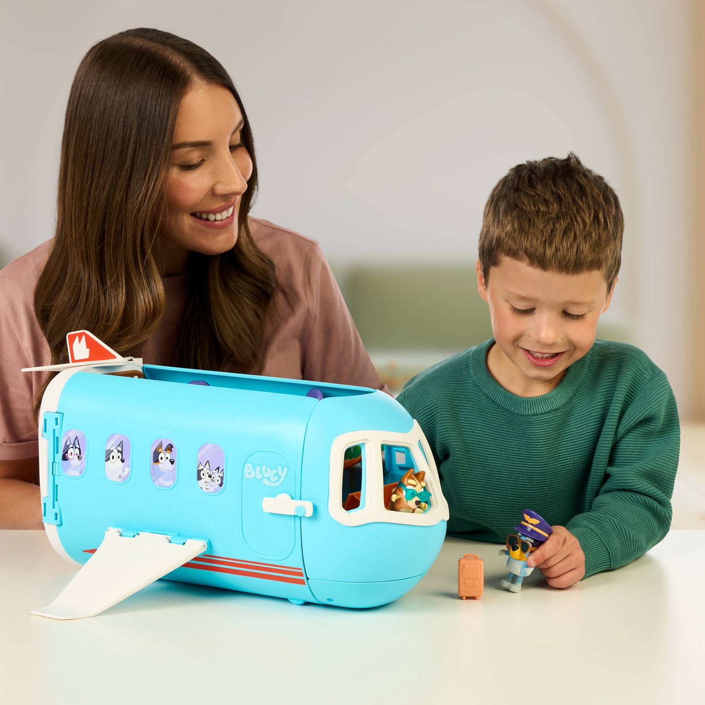 Moose Toys Bluey 3-In-1 Airplane Boat Hotel