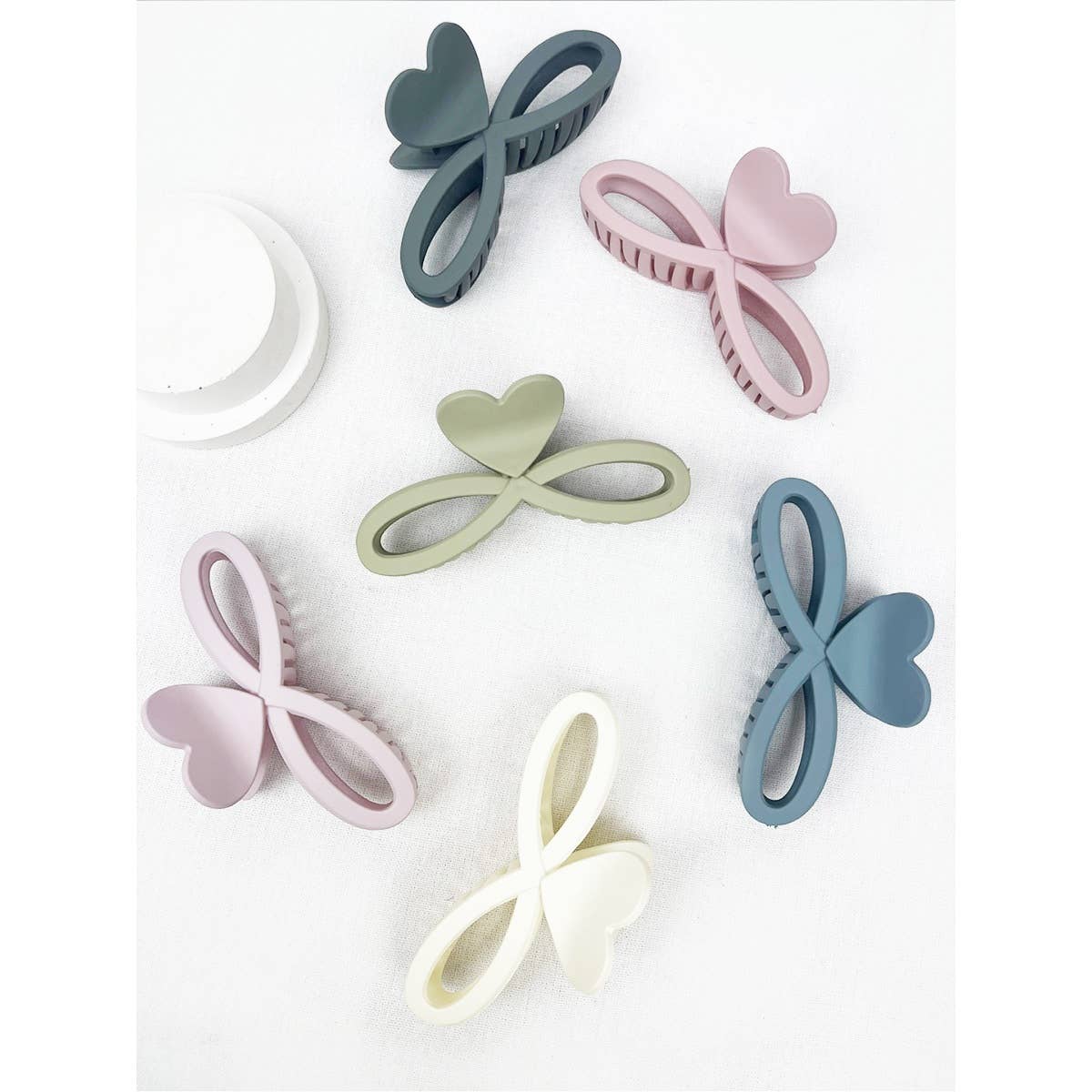 LOVE AND REPEAT Symbol Matte Hair Claw