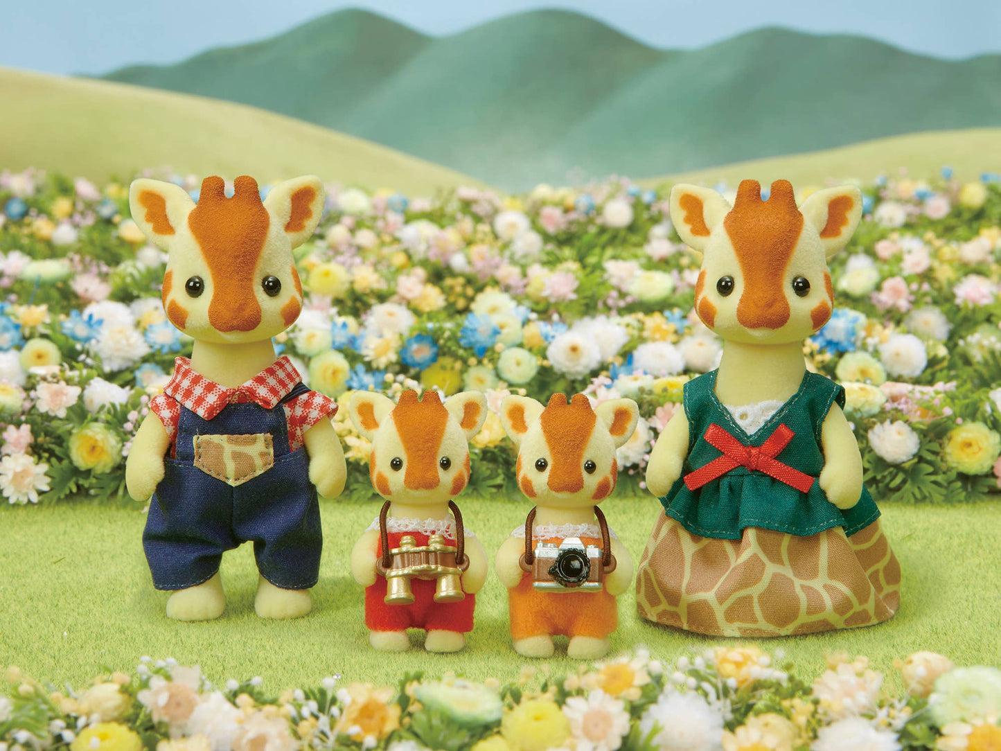 Calico Critters Highbranch Giraffe Family, 4 Doll Figures