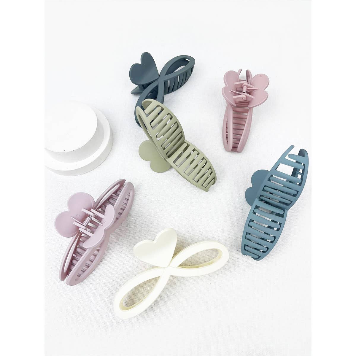 LOVE AND REPEAT Symbol Matte Hair Claw