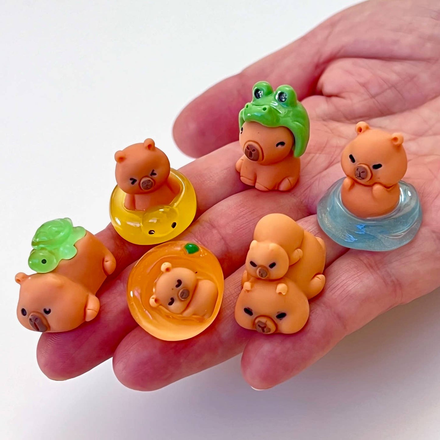 71915 Cute Capybara Miniature Figurines-50
