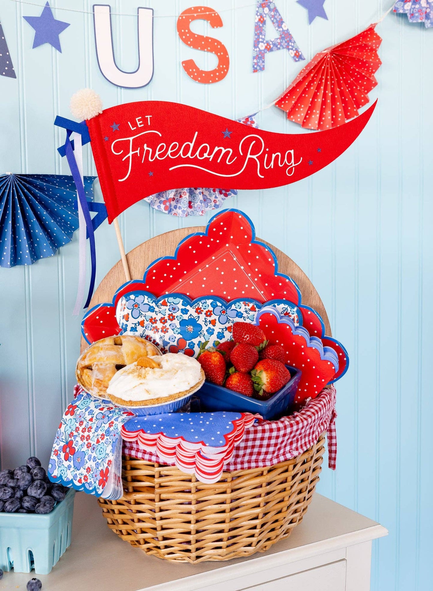 FLA1139 - Americana Polka Dot Cocktail Napkin Set