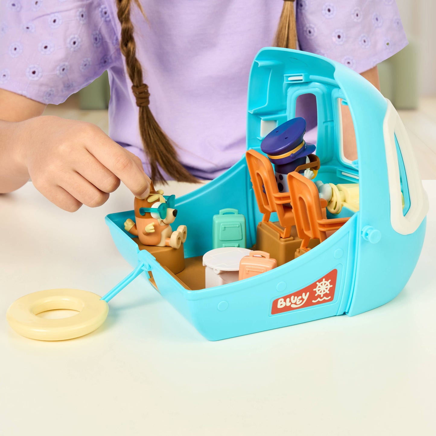 Moose Toys Bluey 3-In-1 Airplane Boat Hotel