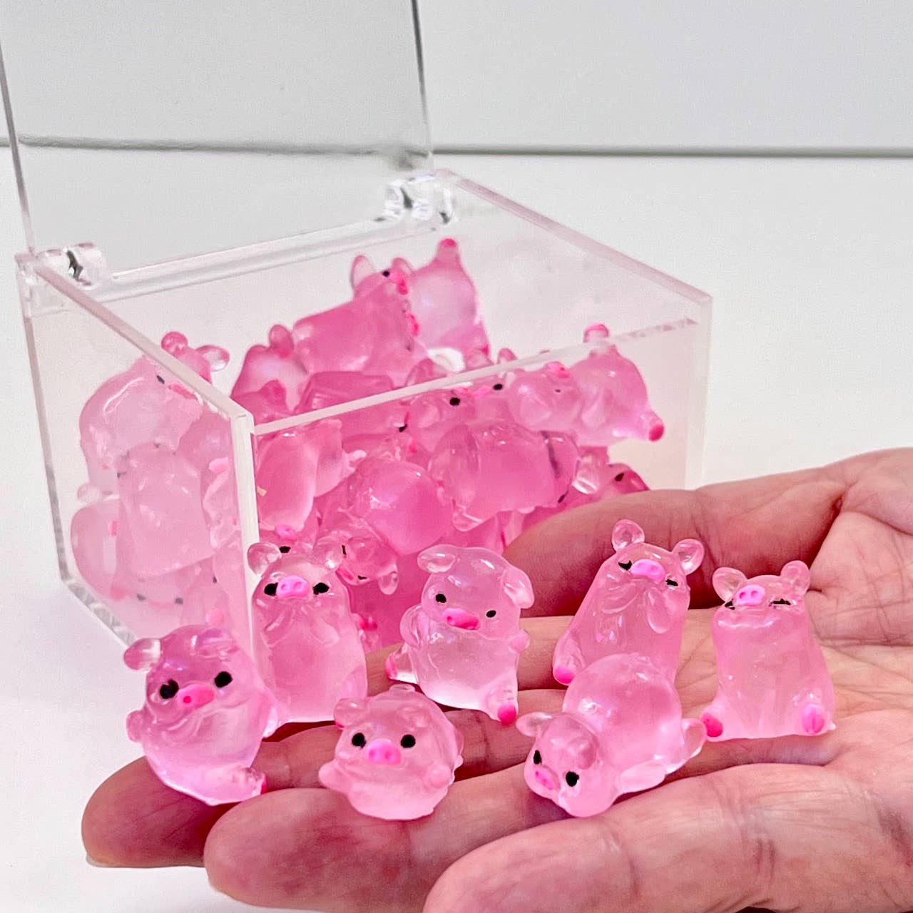 71913 Pink Piggy Miniature Figurines-50