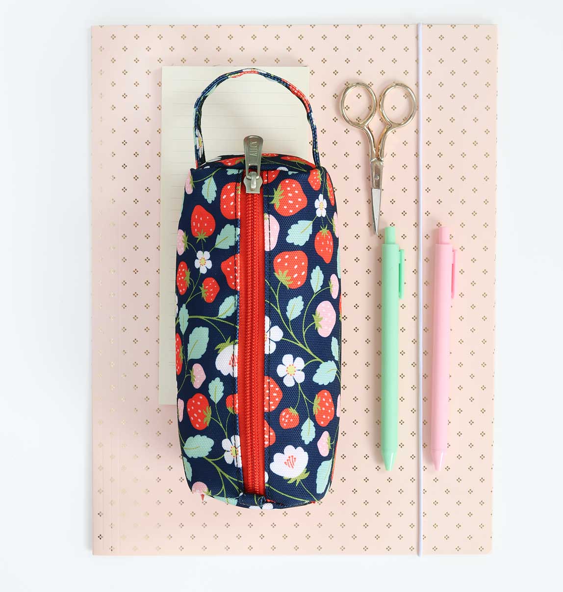 Kids pencil case: Strawberries